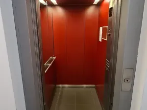 Pronájem bytu 2+kk, Praha - Podolí, Nedvědovo náměstí, 51 m2