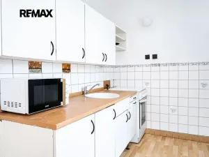 Prodej bytu 1+1, Hradec Králové, třída SNP, 40 m2