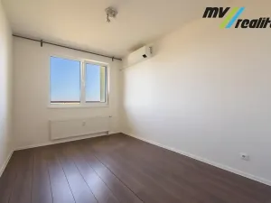 Prodej bytu 3+1, Milovice, Topolová, 77 m2