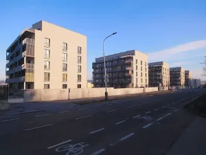 Pronájem garážového stání, Praha - Libeň, Novovysočanská, 15 m2