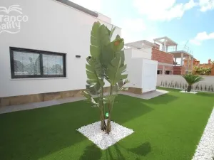 Prodej rodinného domu, San Miguel de Salinas, Alicante, Španělsko, 144 m2