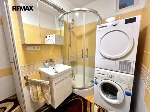 Prodej bytu 3+1, Praha - Prosek, Veltruská, 58 m2