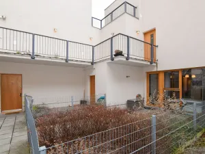 Pronájem bytu 1+kk, Praha - Žižkov, Štítného, 34 m2