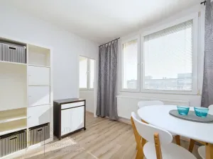Pronájem bytu 1+1, Praha - Střížkov, Rumburská, 27 m2