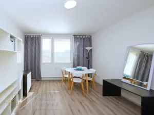 Pronájem bytu 1+1, Praha - Střížkov, Rumburská, 27 m2