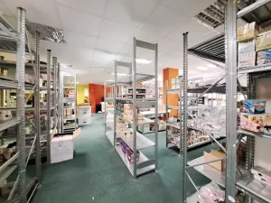 Pronájem skladu, Zlín, Masarykova, 180 m2