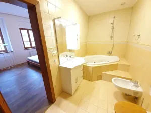 Pronájem bytu 2+kk, Praha, Ve Smečkách, 71 m2
