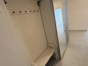 Pronájem bytu 1+kk, Praha - Vinohrady, Bruselská, 33 m2