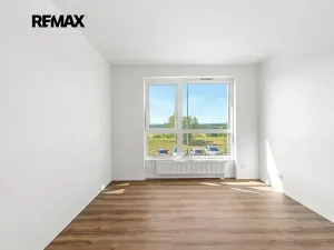 Prodej bytu 2+kk, Praha - Černý Most, Arnošta Valenty, 49 m2