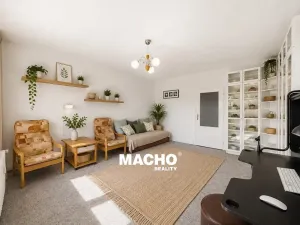 Prodej bytu 3+1, Praha - Modřany, Pirinská, 73 m2
