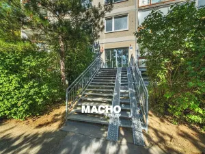 Prodej bytu 3+1, Praha - Modřany, Pirinská, 73 m2