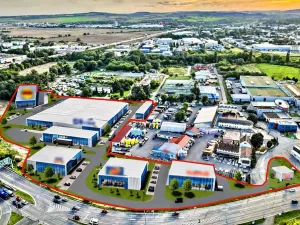 Prodej obchodního prostoru, Brno, Hněvkovského, 1000 m2