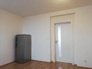 Pronájem bytu 2+kk, Praha - Holešovice, Malá Plynární, 36 m2