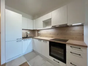 Prodej bytu 1+kk, Bystřice nad Pernštejnem, Masarykovo náměstí, 41 m2