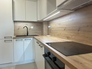 Prodej bytu 1+kk, Bystřice nad Pernštejnem, Masarykovo náměstí, 41 m2