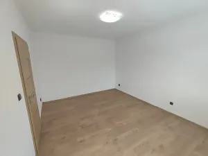 Pronájem bytu 1+1, Semily, Jizerská, 35 m2