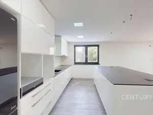 Prodej rodinného domu, Ivaň, 319 m2