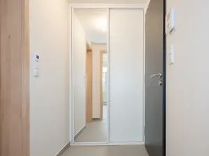 Pronájem bytu 2+kk, Praha - Holešovice, Jankovcova, 43 m2