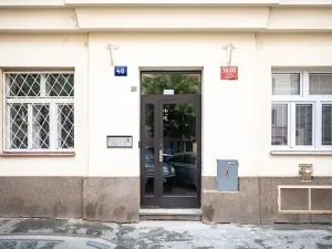 Pronájem bytu 2+kk, Praha - Žižkov, Biskupcova, 41 m2