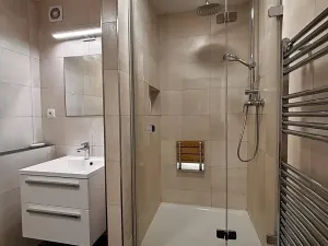 Pronájem bytu 2+kk, Praha - Košíře, Dubrovnická, 40 m2