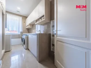 Prodej rodinného domu, Šestajovice, U Váhy, 356 m2