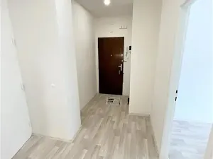 Pronájem bytu 1+1, Praha - Vinohrady, Hradecká, 37 m2