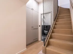 Prodej atypického bytu, Praha - Karlín, Prvního pluku, 50 m2