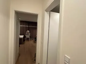 Pronájem bytu 1+kk, Praha - Kamýk, Hodkovická, 35 m2