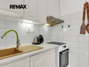 Prodej bytu 2+kk, Praha - Horní Měcholupy, Neapolská, 43 m2