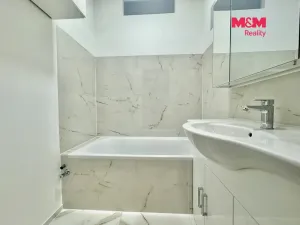 Pronájem bytu 2+1, Karviná - Hranice, Bratr. Veverkových, 52 m2