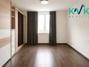 Pronájem bytu 2+1, Karlovy Vary, Vrázova, 79 m2