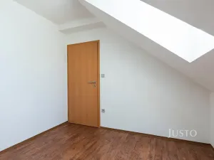 Pronájem bytu 2+kk, Staré Město, Hradišťská, 37 m2
