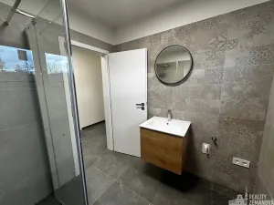 Pronájem bytu 2+kk, Jesenice, Hlavní, 47 m2
