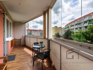 Pronájem bytu 3+kk, Praha - Černý Most, náměstí Plukovníka Vlčka, 86 m2