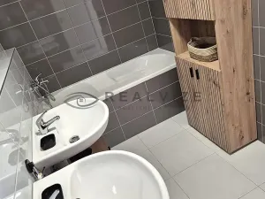 Pronájem bytu 4+kk, České Budějovice, Vrbenská, 103 m2