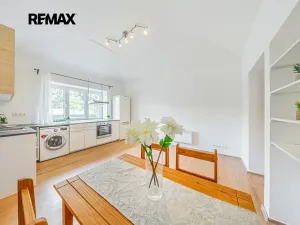 Prodej bytu 2+kk, Hostivice, Čsl. armády, 43 m2