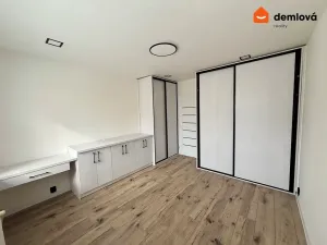 Pronájem bytu 2+1, Ostrava, Otakara Jeremiáše, 58 m2
