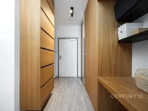 Pronájem bytu 2+kk, Praha - Hrdlořezy, Učňovská, 51 m2