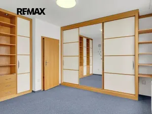 Prodej bytu 2+kk, Praha - Strašnice, Názovská, 60 m2
