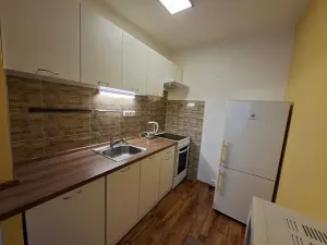 Pronájem bytu 2+kk, Praha - Černý Most, Vašátkova, 43 m2