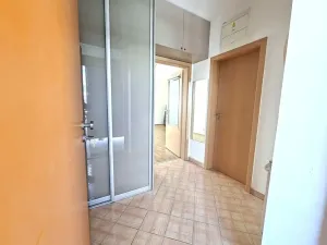 Pronájem bytu 1+kk, Praha - Kamýk, Novodvorská, 32 m2