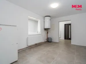 Prodej rodinného domu, Dobřenice, 169 m2