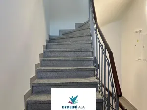 Pronájem rodinného domu, Praha - Smíchov, Peroutkova, 60 m2