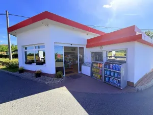 Prodej obchodního prostoru, Kly, 45 m2