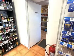 Prodej obchodního prostoru, Kly, 45 m2