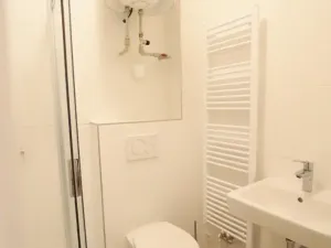 Pronájem bytu 1+kk, Praha - Vršovice, Slovinská, 29 m2