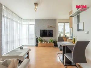 Prodej bytu 2+kk, Praha - Suchdol, Holubí, 40 m2