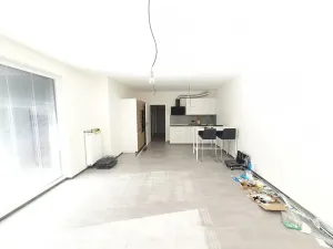 Pronájem bytu 1+kk, Praha - Vysočany, Pod Harfou, 45 m2