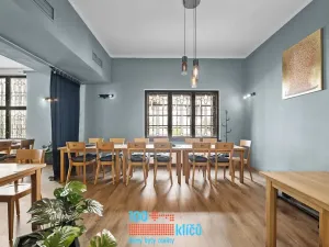 Pronájem restaurace, Praha - Záběhlice, Roztylské náměstí, 335 m2