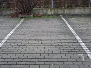 Pronájem garážového stání, Olomouc, Jeremiášova, 15 m2